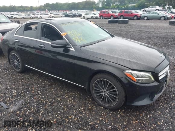 ✅ 2020 Mercedes-Benz C 300 • VIN: WDDWF8EB8LR561957 • Lot: 42695368. Wystawiony na IAAI z przebiegiem 81 466 mil. Bezpłatny archiwum sprzedaży aukcyjnych z USA i szczegółowy raport historii pojazdu na DreamBid. Zdjęcie 1.