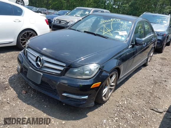 ✅ 2012 Mercedes-Benz C 300 Sport • VIN: WDDGF8BBXCA600961 • Lot: 42666917. Listed on IAAI with Not provided. Free auction sales archive from the USA and detailed vehicle history report at DreamBid. Image 17.