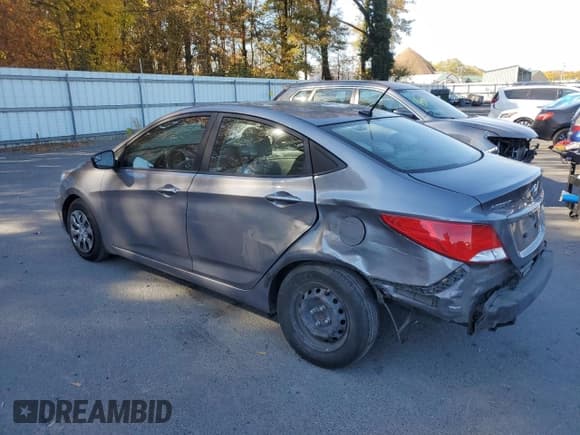 ✅ 2017 Hyundai Accent SE • VIN: KMHCT4AE5HU181943 • Лот: 77427674. Опубликован ранее на Copart с пробегом 109 470 миль. Бесплатный доступ к архиву аукционных продаж из США и подробный отчёт об истории автомобиля на DreamBid. Изображение 2.