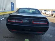 ✅ 2022 Dodge Challenger SXT • VIN: 2C3CDZAG2NH181580 • Lot: 80930863. Wystawiony na Copart z przebiegiem 29 646 mil. Bezpłatny archiwum sprzedaży aukcyjnych z USA i szczegółowy raport historii pojazdu na DreamBid. Zdjęcie 6.