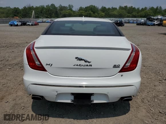 ✅ 2015 Jaguar XJ • VIN: SAJWJ1CD9F8V84728 • Лот: 59838095. Опубликован ранее на Copart с пробегом Не указан. Бесплатный доступ к архиву аукционных продаж из США и подробный отчёт об истории автомобиля на DreamBid. Изображение 6.