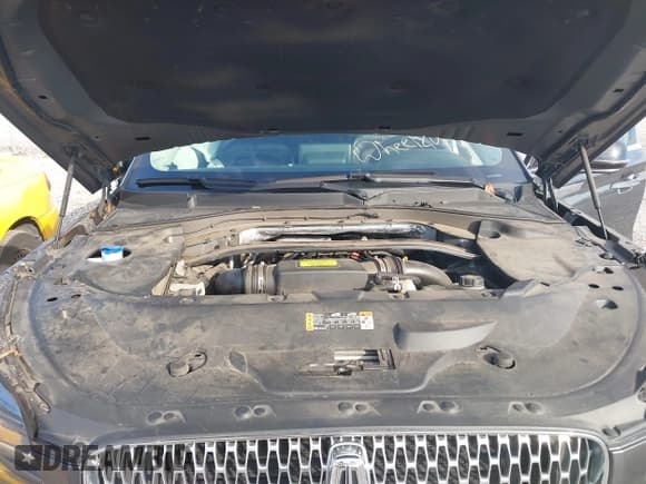 ✅ 2020 Lincoln Aviator Reserve • VIN: 5LM5J7WC1LGL29095 • Lot: 43793351. Wystawiony na IAAI z przebiegiem 76 783 mil. Bezpłatny archiwum sprzedaży aukcyjnych z USA i szczegółowy raport historii pojazdu na DreamBid. Zdjęcie 10.