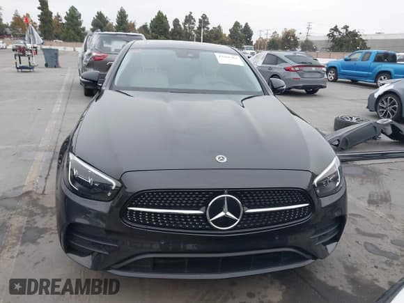 ✅ 2022 Mercedes-Benz E 350 • VIN: W1KZF8DB7NB078518 • Lot: 43561363. Listed on IAAI with 30,849 mi. Free auction sales archive from the USA and detailed vehicle history report at DreamBid. Image 13.