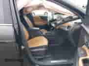 2018 Chevrolet Equinox Premier с VIN 2GNAXVEV8J6262687, выставлен на аукционе IAAI как лот 43275439 с пробегом 159 141 миль миль и . История ставок и продаж доступна на DreamBid. Изображение 5.