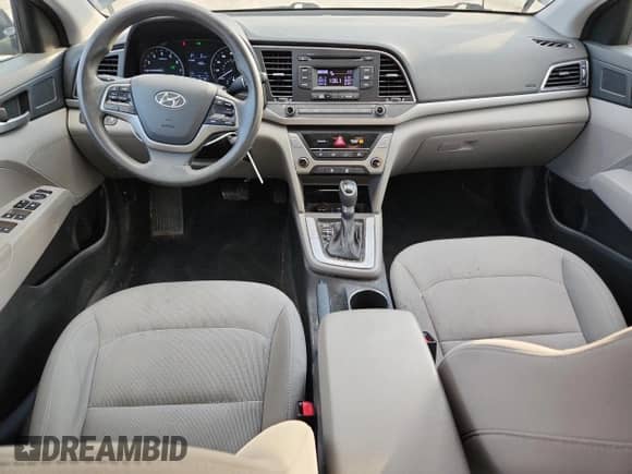 ✅ 2018 Hyundai Elantra SE • VIN: 5NPD74LF5JH329687 • Лот: 90101615. Опубликован ранее на Copart с пробегом 81 186 миль. Бесплатный доступ к архиву аукционных продаж из США и подробный отчёт об истории автомобиля на DreamBid. Изображение 8.