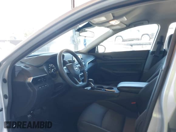 ✅ 2023 Nissan Altima S • VIN: 1N4BL4BV7PN312920 • Лот: 43493075. Опубликован ранее на IAAI с пробегом 60 757 миль. Бесплатный доступ к архиву аукционных продаж из США и подробный отчёт об истории автомобиля на DreamBid. Изображение 5.