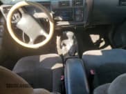 ✅ 1997 GMC Sonoma SLS • VIN: 1GTCS19X2V8528113 • Лот: 48530915. Опубликован ранее на Copart с пробегом 214 072 миль. Бесплатный доступ к архиву аукционных продаж из США и подробный отчёт об истории автомобиля на DreamBid. Изображение 8.