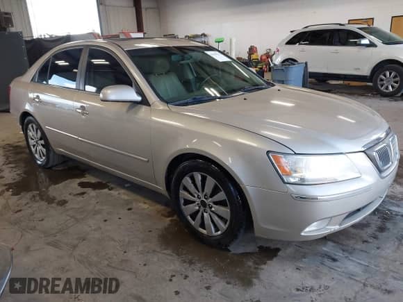 2009 Hyundai Sonata SE with VIN 5NPEU46F99H422913, listed as a IAAI auction lot 42339215 with 184,514 mi miles and . Bid and sale history available at DreamBid. Image 1.