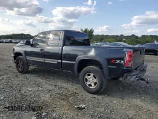 2004 Chevrolet Silverado 1500 Z71 z VIN 1GCEK19T04E386592, wystawiony jako Copart lot #68669734 z przebiegiem 188 404 mil mil oraz Szkoda całkowita • Salvage title. Historia ofert i sprzedaży dostępna na DreamBid. Obrazek 2.