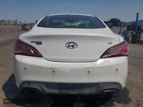 ✅ 2013 Hyundai Genesis Coupe Grand Touring • VIN: KMHHU6KJXDU097296 • Lot: 52684475. Wystawiony na Copart z przebiegiem 134 970 mil. Bezpłatny archiwum sprzedaży aukcyjnych z USA i szczegółowy raport historii pojazdu na DreamBid. Zdjęcie 6.