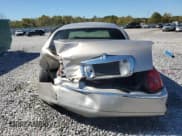 ✅ 2002 Lincoln Town Car Signature • VIN: 1LNHM82W52Y668089 • Lot: 89488895. Listed on Copart with 275,627 mi. Free auction sales archive from the USA and detailed vehicle history report at DreamBid. Image 6.