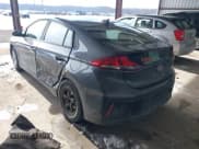 ✅ 2017 Hyundai Ioniq Blue • VIN: KMHC65LC7HU040722 • Lot: 41405199. Wystawiony na IAAI z przebiegiem 124 049 mil. Bezpłatny archiwum sprzedaży aukcyjnych z USA i szczegółowy raport historii pojazdu na DreamBid. Zdjęcie 3.