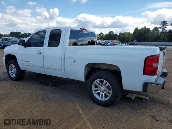 ✅ 2008 Chevrolet Silverado 1500 2LT • VIN: 1GCEC19J98Z295928 • Lot: 71609814. Wystawiony na Copart z przebiegiem 244 062 mil. Bezpłatny archiwum sprzedaży aukcyjnych z USA i szczegółowy raport historii pojazdu na DreamBid. Zdjęcie 2.