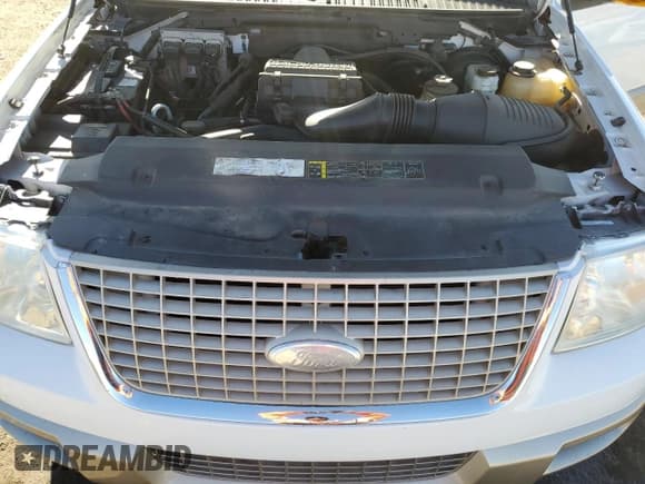 ✅ 2005 Ford Expedition Eddie Bauer • VIN: 1FMFU18555LA20430 • Lot: 86608764. Listed on Copart with 180,340 mi. Free auction sales archive from the USA and detailed vehicle history report at DreamBid. Image 12.