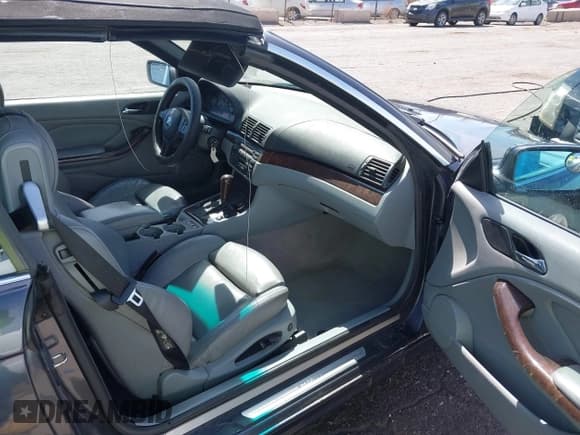 ✅ 2005 BMW 3 Series 325Ci • VIN: WBABW33405PL35861 • Lot: 42042997. Listed on IAAI with 137,148 mi. Free auction sales archive from the USA and detailed vehicle history report at DreamBid. Image 5.