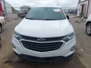 ✅ 2020 Chevrolet Equinox LS • VIN: 3GNAXHEV3LS689734 • Lot: 43374289. Wystawiony na IAAI z przebiegiem 131 550 mil. Bezpłatny archiwum sprzedaży aukcyjnych z USA i szczegółowy raport historii pojazdu na DreamBid. Zdjęcie 12.