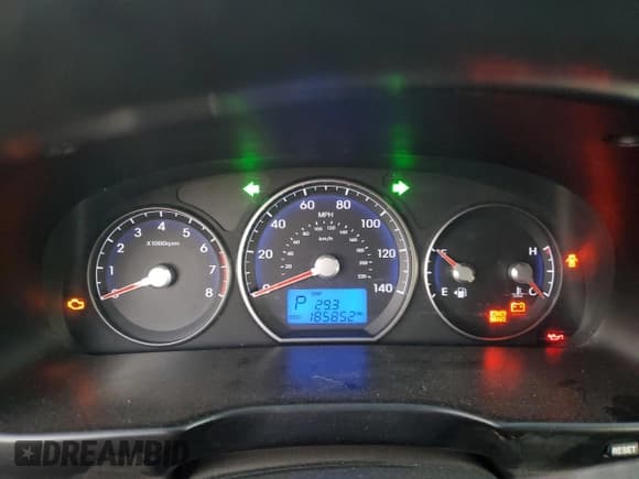 ✅ 2011 Hyundai Santa Fe GLS • VIN: 5XYZG3AB1BG013924 • Lot: 85591494. Listed on Copart with 185,852 mi. Free auction sales archive from the USA and detailed vehicle history report at DreamBid. Image 9.