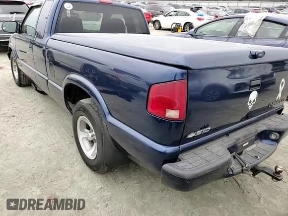 ✅ 1999 Chevrolet S-10 LS • VIN: 1GCCS19X4X8182603 • Лот: 86174184. Опубликован ранее на Copart с пробегом 300 873 миль. Бесплатный доступ к архиву аукционных продаж из США и подробный отчёт об истории автомобиля на DreamBid. Изображение 11.