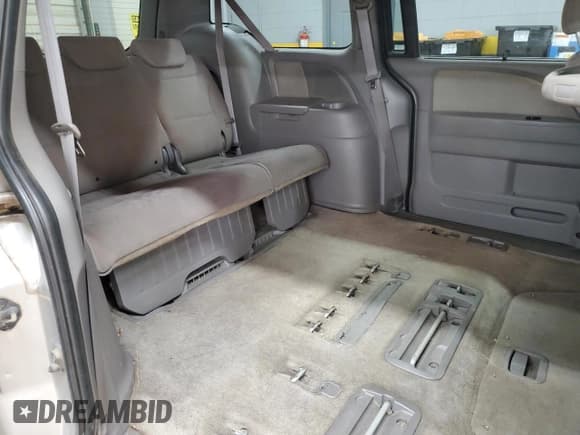 ✅ 2010 Honda Odyssey EX • VIN: 5FNRL3H48AB018692 • Lot: 85643325. Listed on Copart with 161,959 mi. Free auction sales archive from the USA and detailed vehicle history report at DreamBid. Image 11.
