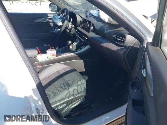 ✅ 2024 Dodge Hornet R/T • VIN: ZACPDFCW1R3A31455 • Lot: 43300941. Listed on IAAI with 29,759 mi. Free auction sales archive from the USA and detailed vehicle history report at DreamBid. Image 5.