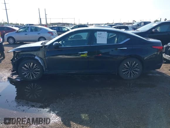 ✅ 2024 Nissan Altima SV • VIN: 1N4BL4DV8RN326454 • Lot: 42228839. Listed on IAAI with 23,227 mi. Free auction sales archive from the USA and detailed vehicle history report at DreamBid. Image 15.