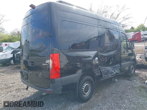 ✅ 2019 Mercedes-Benz Sprinter Passenger • VIN: WDZPF0CD4KP125864 • Lot: 39110594. Wystawiony na IAAI z przebiegiem 25 697 mil. Bezpłatny archiwum sprzedaży aukcyjnych z USA i szczegółowy raport historii pojazdu na DreamBid. Zdjęcie 4.