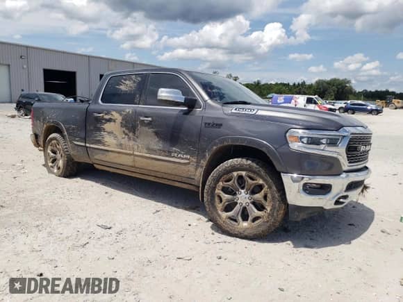 2019 Ram 1500 Limited z VIN 1C6SRFPT7KN690585, wystawiony jako Copart lot #62346455 z przebiegiem 80 049 mil mil oraz Szkoda całkowita • Salvage title. Historia ofert i sprzedaży dostępna na DreamBid. Obrazek 4.