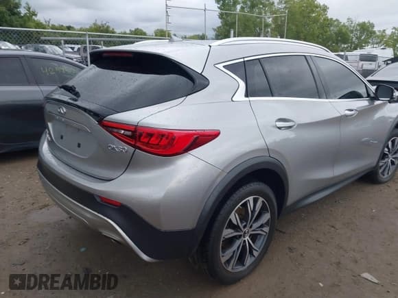 ✅ 2018 Infiniti QX30 Luxury • VIN: SJKCH5CR4JA051569 • Lot: 43011490. Listed on IAAI with 76,149 mi. Free auction sales archive from the USA and detailed vehicle history report at DreamBid. Image 4.