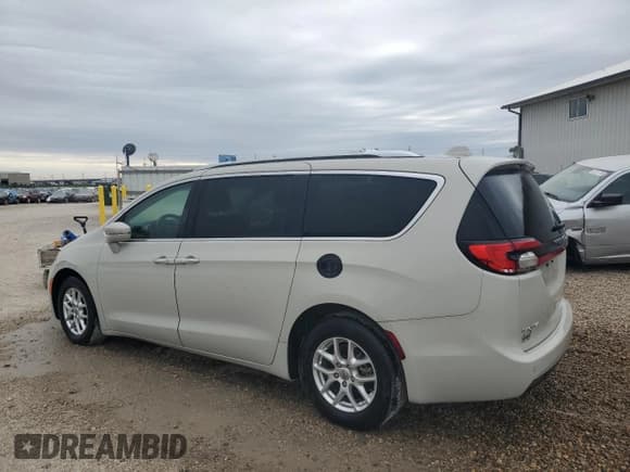 ✅ 2021 Chrysler Pacifica Touring L • VIN: 2C4RC1BG6MR543699 • Лот: 90090565. Опубликован ранее на Copart с пробегом 174 540 миль. Бесплатный доступ к архиву аукционных продаж из США и подробный отчёт об истории автомобиля на DreamBid. Изображение 2.