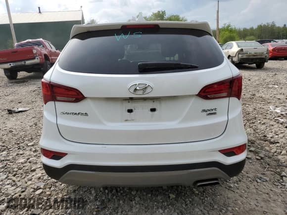 ✅ 2017 Hyundai Santa Fe 2.4L • VIN: 5NMZUDLB2HH002277 • Лот: 56006714. Опубликован ранее на Copart с пробегом 61 930 миль. Бесплатный доступ к архиву аукционных продаж из США и подробный отчёт об истории автомобиля на DreamBid. Изображение 6.