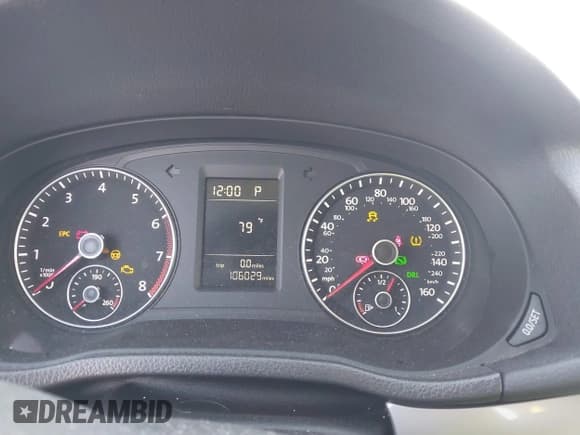 ✅ 2014 Volkswagen Passat S • VIN: 1VWAT7A30EC052390 • Lot: 43231624. Wystawiony na IAAI z przebiegiem 106 029 mil. Bezpłatny archiwum sprzedaży aukcyjnych z USA i szczegółowy raport historii pojazdu na DreamBid. Zdjęcie 7.