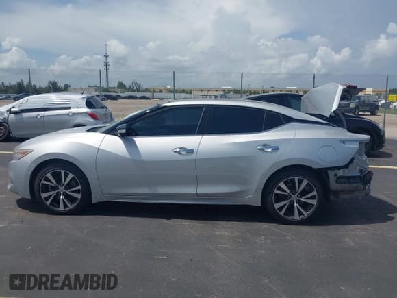 ✅ 2017 Nissan Maxima S • VIN: 1N4AA6AP2HC414901 • Lot: 42922523. Listed on IAAI with 99,810 mi. Free auction sales archive from the USA and detailed vehicle history report at DreamBid. Image 15.