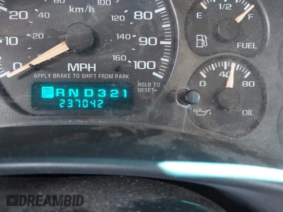 ✅ 2002 Chevrolet Suburban LS • VIN: 3GNEC16Z62G329185 • Лот: 42407727. Опубликован ранее на IAAI с пробегом 237 042 миль. Бесплатный доступ к архиву аукционных продаж из США и подробный отчёт об истории автомобиля на DreamBid. Изображение 15.