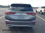 ✅ 2023 Mitsubishi Outlander SE • VIN: JA4J3UA88PZ012775 • Lot: 43640630. Listed on IAAI with 27,558 mi. Free auction sales archive from the USA and detailed vehicle history report at DreamBid. Image 16.