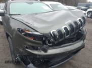 ✅ 2016 Jeep Cherokee Limited • VIN: 1C4PJMDS4GW102259 • Lot: 43564127. Wystawiony na IAAI z przebiegiem 90 496 mil. Bezpłatny archiwum sprzedaży aukcyjnych z USA i szczegółowy raport historii pojazdu na DreamBid. Zdjęcie 6.