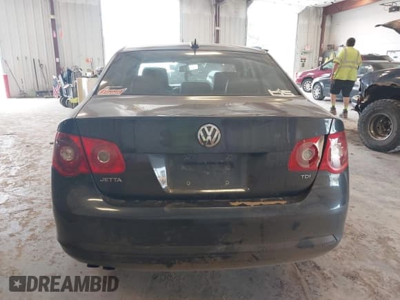 ✅ 2006 Volkswagen Jetta 1.9L TDI • VIN: 3VWDT71K26M624953 • Lot: 42420386. Listed on IAAI with 161,686 mi. Free auction sales archive from the USA and detailed vehicle history report at DreamBid. Image 16.