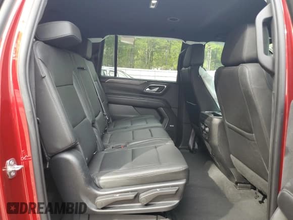 ✅ 2022 Chevrolet Suburban Z71 • VIN: 1GNSKDKD5NR113558 • Lot: 73291324. Wystawiony na Copart z przebiegiem 57 271 mil. Bezpłatny archiwum sprzedaży aukcyjnych z USA i szczegółowy raport historii pojazdu na DreamBid. Zdjęcie 11.