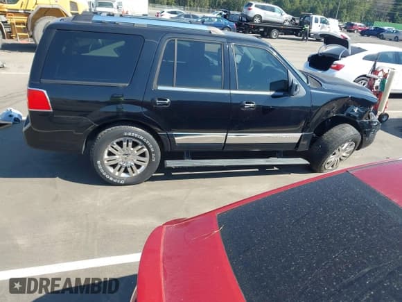 ✅ 2007 Lincoln Navigator • VIN: 5LMFU27577LJ08290 • Lot: 43266950. Wystawiony na IAAI z przebiegiem 193 875 mil. Bezpłatny archiwum sprzedaży aukcyjnych z USA i szczegółowy raport historii pojazdu na DreamBid. Zdjęcie 14.