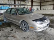 ✅ 2001 Pontiac Sunfire SE • VIN: 1G2JB524X17106500 • Lot: 69760215. Wystawiony na Copart z przebiegiem 105 767 mil. Bezpłatny archiwum sprzedaży aukcyjnych z USA i szczegółowy raport historii pojazdu na DreamBid. Zdjęcie 4.