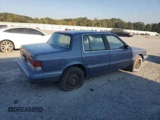 ✅ 1992 Plymouth Acclaim • VIN: 1P3XA46K8NF255561 • Lot: 74290964. Wystawiony na Copart z przebiegiem 126 154 mil. Bezpłatny archiwum sprzedaży aukcyjnych z USA i szczegółowy raport historii pojazdu na DreamBid. Zdjęcie 3.