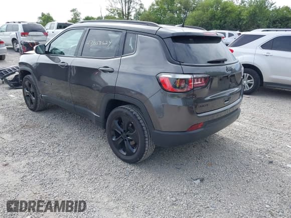 ✅ 2019 Jeep Compass Latitude • VIN: 3C4NJDBB6KT723835 • Lot: 43058624. Listed on IAAI with 135,030 mi. Free auction sales archive from the USA and detailed vehicle history report at DreamBid. Image 3.