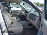 ✅ 2010 Ford Escape Hybrid • VIN: 1FMCU5K31AKD22069 • Lot: 40151027. Listed on IAAI with 185,932 mi. Free auction sales archive from the USA and detailed vehicle history report at DreamBid. Image 5.