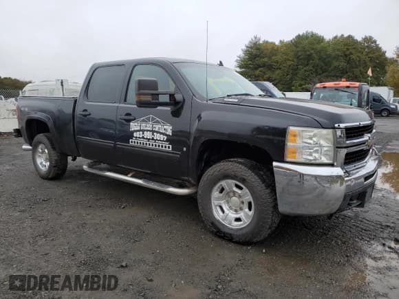 ✅ 2009 Chevrolet Silverado 2500HD LT • VIN: 1GCHK53609F172081 • Lot: 75679774. Wystawiony na Copart z przebiegiem 234 163 mil. Bezpłatny archiwum sprzedaży aukcyjnych z USA i szczegółowy raport historii pojazdu na DreamBid. Zdjęcie 4.