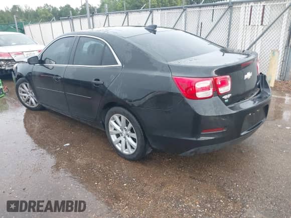 2015 Chevrolet Malibu LT z VIN 1G11D5SL3FF276569, wystawiony jako IAAI lot #42653881 z przebiegiem 207 338 mil mil oraz . Historia ofert i sprzedaży dostępna na DreamBid. Obrazek 3.