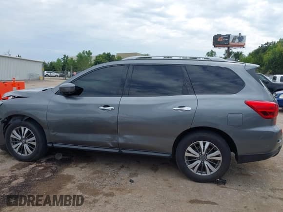 ✅ 2020 Nissan Pathfinder SL • VIN: 5N1DR2CM6LC611974 • Лот: 43177897. Опубликован ранее на IAAI с пробегом 104 696 миль. Бесплатный доступ к архиву аукционных продаж из США и подробный отчёт об истории автомобиля на DreamBid. Изображение 14.