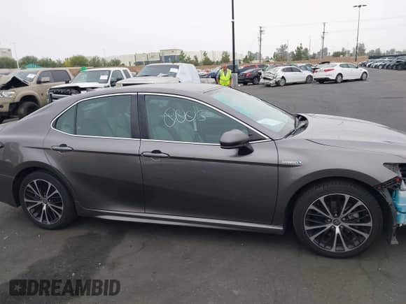 2020 Toyota Camry Hybrid SE с VIN 4T1G31AK7LU014336, выставлен на аукционе IAAI как лот 42370003 с пробегом 48 880 миль миль и . История ставок и продаж доступна на DreamBid. Изображение 14.