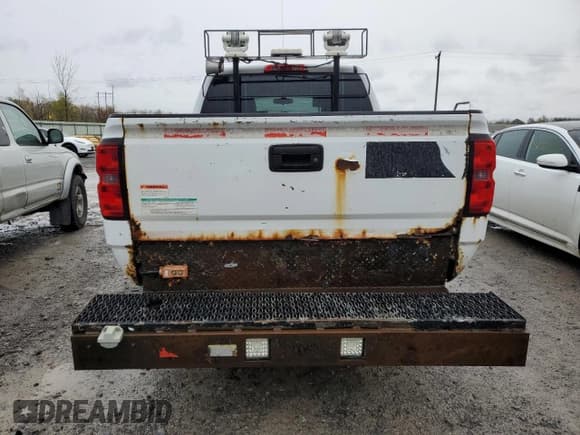 ✅ 2015 Chevrolet Silverado 2500HD Work Truck • VIN: 1GC2KUEG6FZ136539 • Лот: 90902315. Опубликован ранее на Copart с пробегом Не указан. Бесплатный доступ к архиву аукционных продаж из США и подробный отчёт об истории автомобиля на DreamBid. Изображение 6.