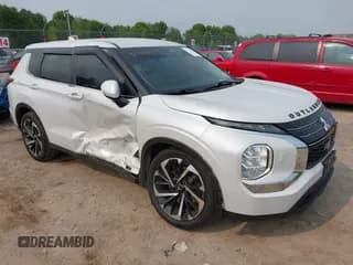 ✅ 2022 Mitsubishi Outlander ES • VIN: JA4J4TA85NZ029750 • Lot: 42404627. Listed on IAAI with 37,975 mi. Free auction sales archive from the USA and detailed vehicle history report at DreamBid. Image 1.