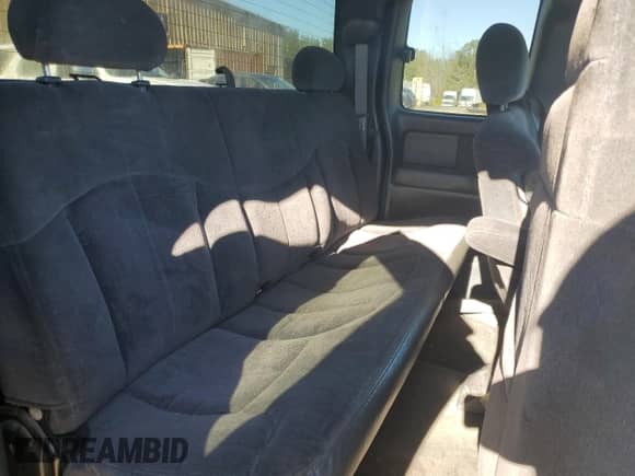 2001 Chevrolet Silverado 1500 LT z VIN 2GCEC19T111325889, wystawiony jako Copart lot #87169414 z przebiegiem Nie podano mil oraz Szkoda całkowita • Salvage title. Historia ofert i sprzedaży dostępna na DreamBid. Obrazek 10.