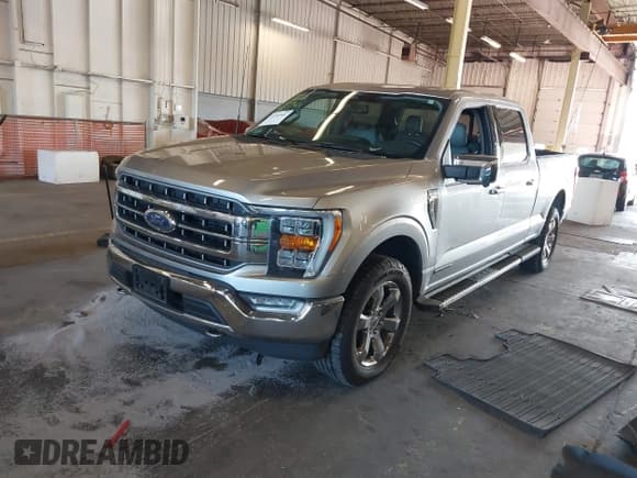 ✅ 2022 Ford F-150 XLT • VIN: 1FTFW1ED8NFB82285 • Lot: 43395501. Wystawiony na IAAI z przebiegiem 41 542 mil. Bezpłatny archiwum sprzedaży aukcyjnych z USA i szczegółowy raport historii pojazdu na DreamBid. Zdjęcie 17.